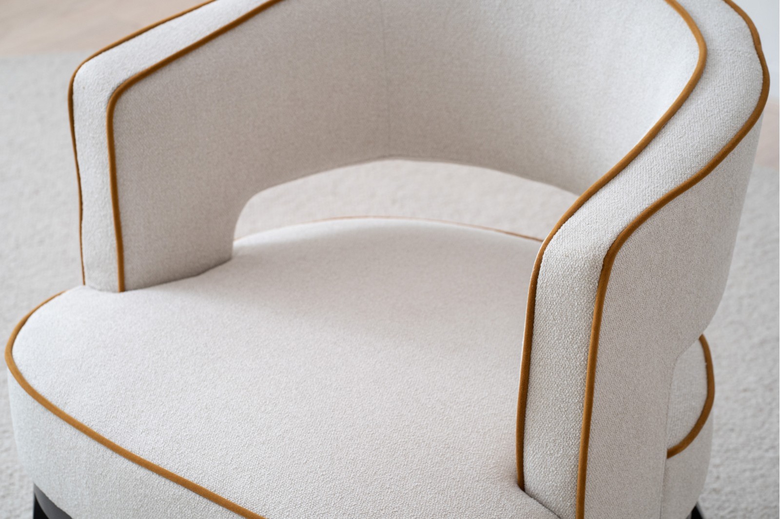 butaca-tapizada-arena-y-mostaza-fresno-n (6)