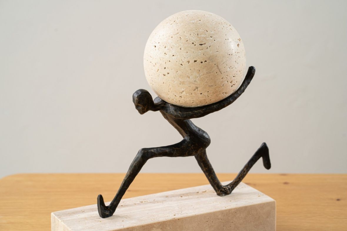 escultura-corriendo-gr-metal-y-marmol-2cBR0x